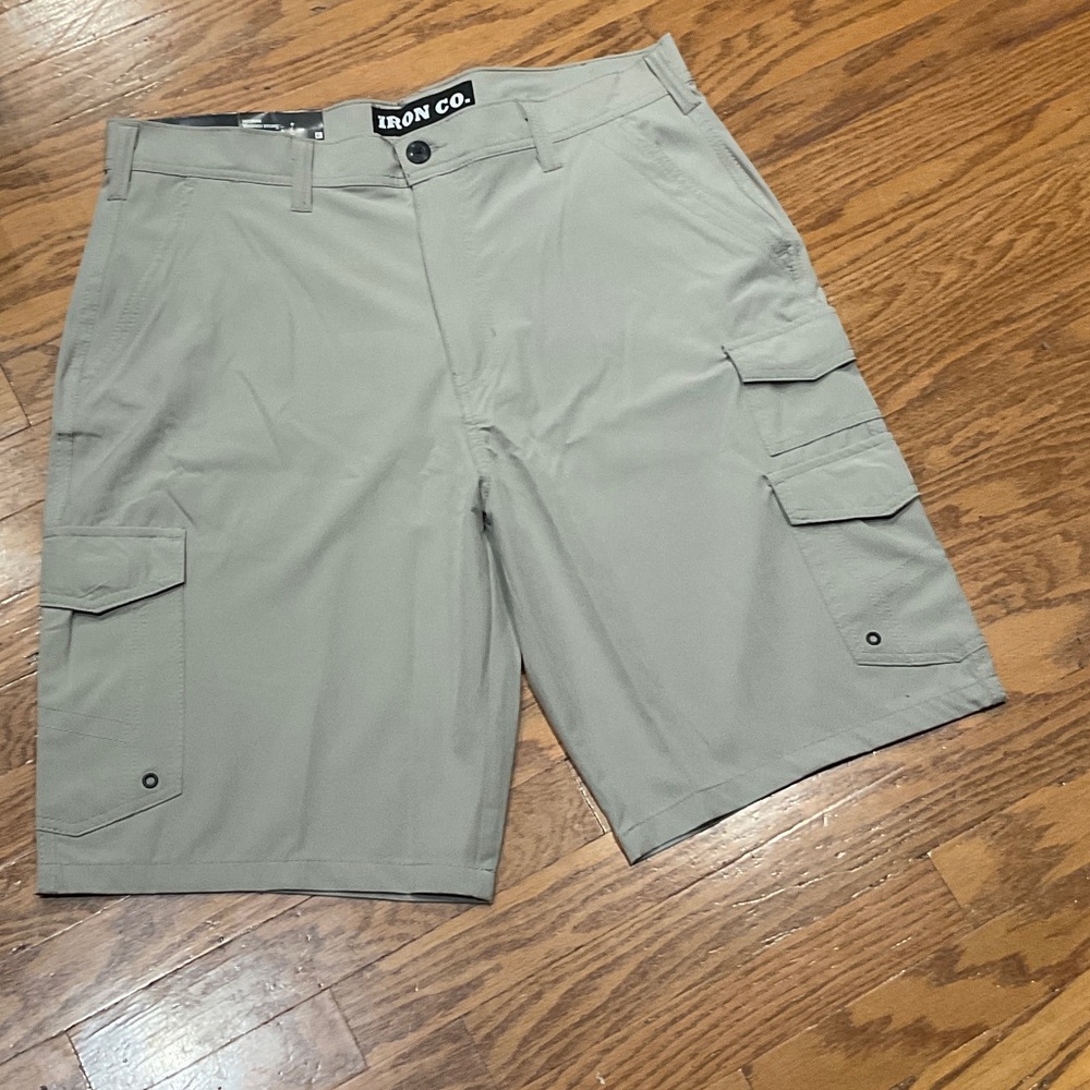Iron Co. Men's Tan Cargo Shorts